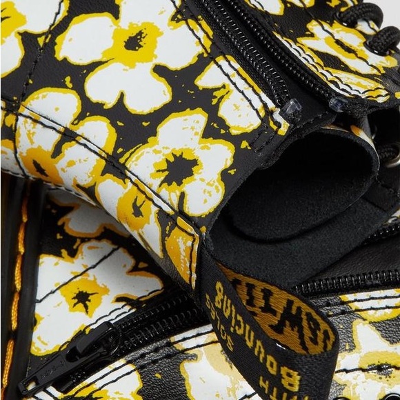 ❌SOLD❌ Dr Martens | Toddler 1460 Pansy Patent Leather Lace Up Boots | Size 9 - Picture 2 of 9